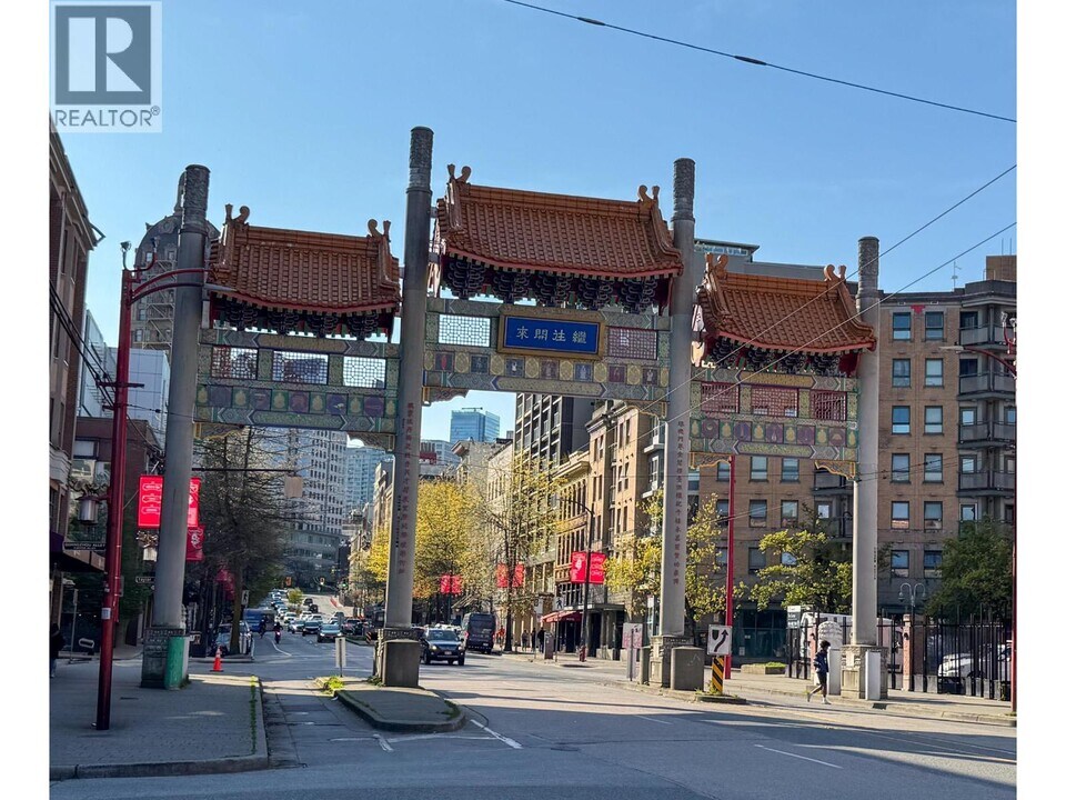 5 W Pender St in Vancouver, BC - Building Photo