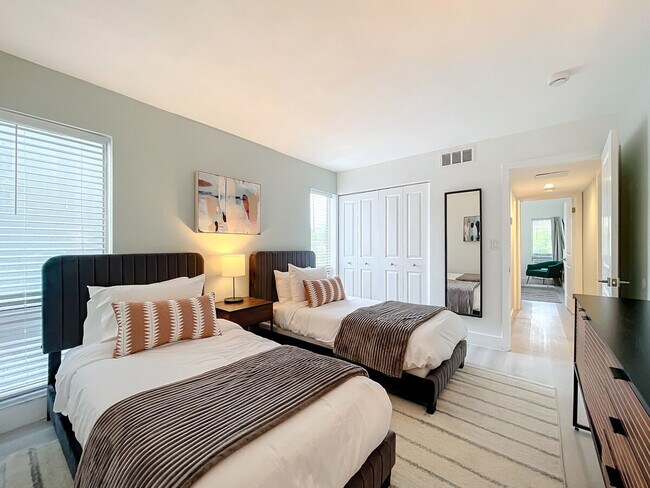 1448 SE 15th St in Fort Lauderdale, FL - Building Photo - Building Photo