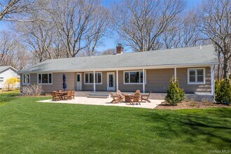 1225 Westview Dr in Mattituck, NY - Building Photo - Building Photo