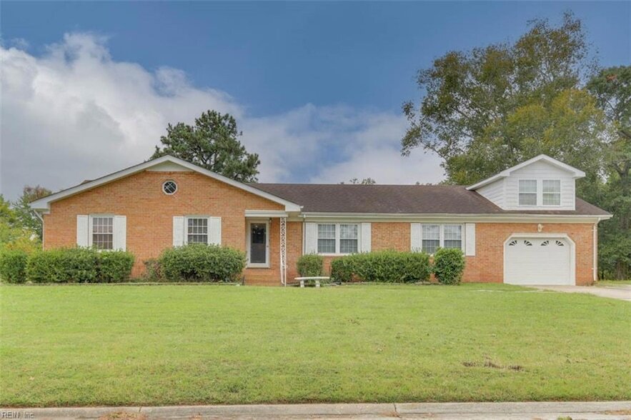 182 Yorkshire Rd in Portsmouth, VA - Foto de edificio