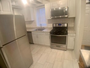 227 E Biddle St in Baltimore, MD - Building Photo - Building Photo