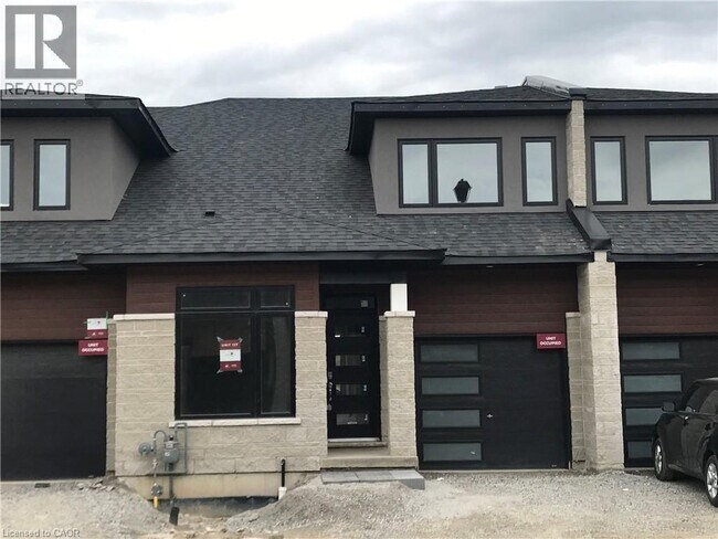 50 Welch Ln in Hamilton, ON - Building Photo - Building Photo