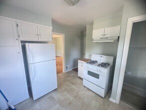 1756 Walker Ave NW in Grand Rapids, MI - Building Photo - Building Photo