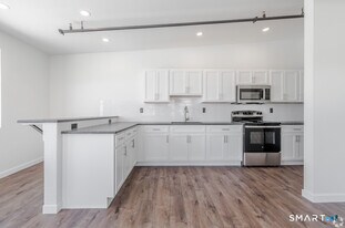 424 Main St in Middletown, CT - Building Photo