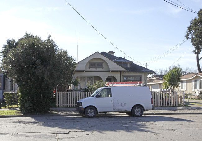 347 Hawkins St in Hollister, CA - Building Photo - Building Photo