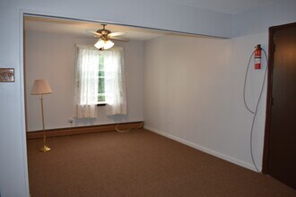 8435 S 81st Ave in Justice, IL - Building Photo - Building Photo