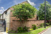 Park St. John Condominiums in Houston, TX - Foto de edificio - Building Photo