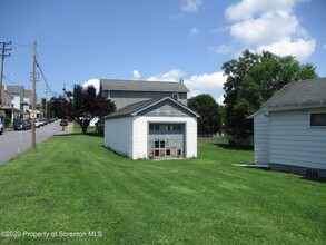 147 Henderson St in Old Forge, PA - Building Photo - Building Photo