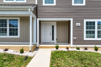 375-395 Skylar Dr in Christiansburg, VA - Foto de edificio - Building Photo