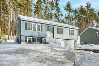 746 Cottage St, Unit 2903 in Athol, MA - Building Photo - Building Photo