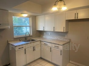 5281 Bamboo Pl in Clearwater, FL - Foto de edificio - Building Photo