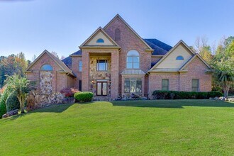 940 Chateau Forest Rd in Hoschton, GA - Building Photo - Building Photo