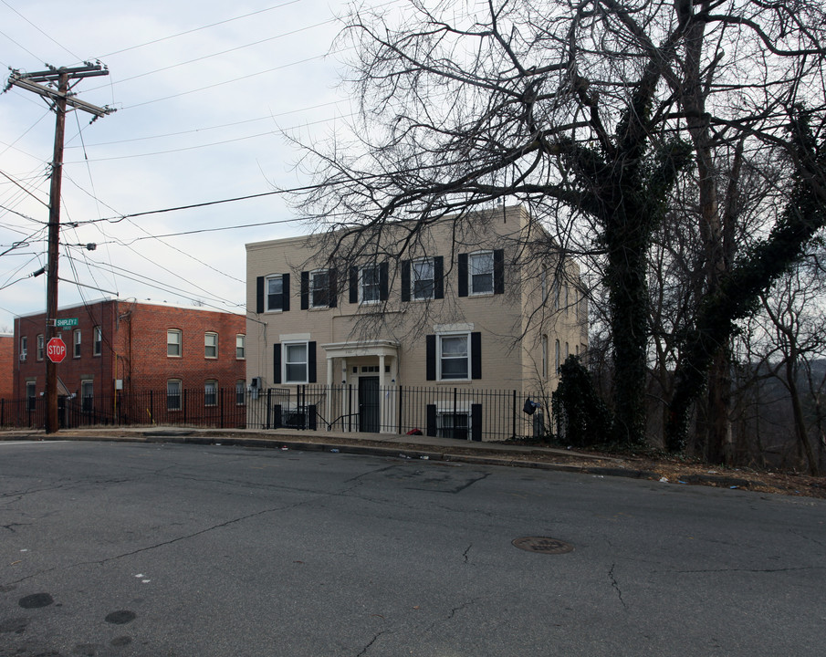 3162 Buena Vista Ter SE in Washington, DC - Building Photo