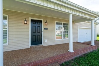 2655 Hansford Dr in Thompson's Station, TN - Building Photo - Building Photo