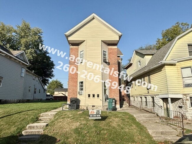 property at 110 S Cowen St Exd