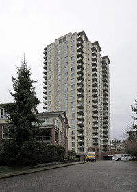 City Club On The Park in Burnaby, BC - Building Photo - Building Photo