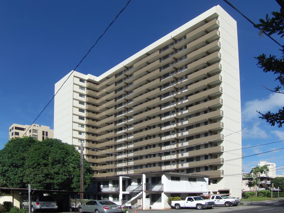 Punahou Chalet Condominiums in Honolulu, HI - Building Photo