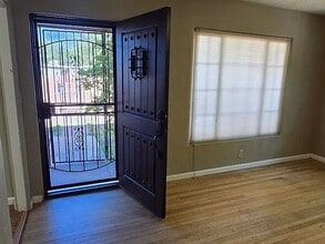 624 Grove St NE in Albuquerque, NM - Building Photo - Building Photo