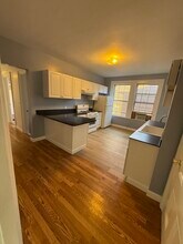 926 Walnut St, Unit 1 in Newton, MA - Building Photo - Building Photo