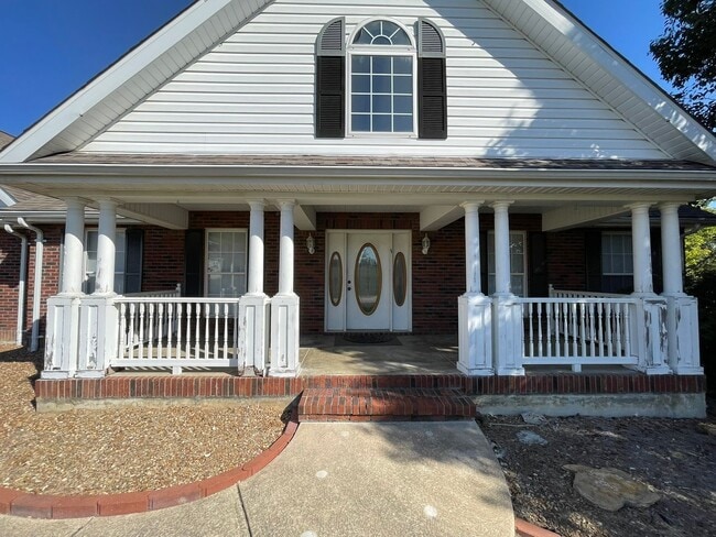 405 Bluff Dr in Troy, MO - Building Photo - Building Photo