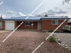 7408 Euclid Ave NE in Albuquerque, NM - Building Photo