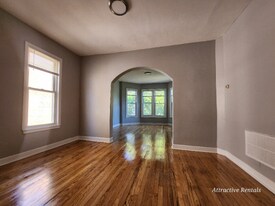 7308 S Kenwood Ave in Chicago, IL - Building Photo