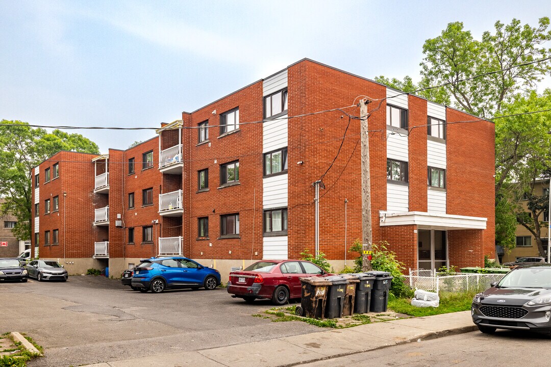 12301 Germain Av in Montréal, QC - Building Photo