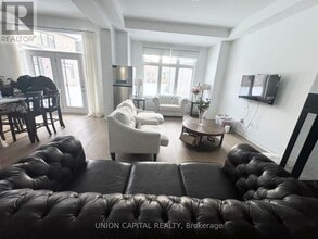 3036 William Cutmore Blvd in Oakville, ON - Building Photo - Building Photo