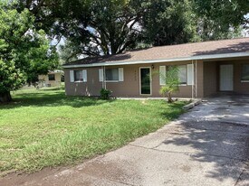 4829 Melody Ln in Lakeland, FL - Building Photo