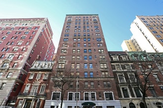 10 W 86th St in New York, NY - Building Photo - Building Photo