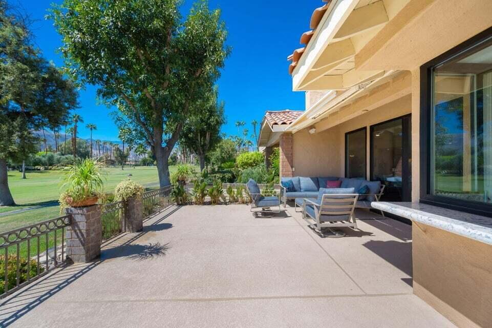 283 Cordoba Way in Palm Desert, CA - Building Photo