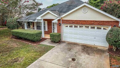135 Bremerton Dr SW in Huntsville, AL - Building Photo - Building Photo