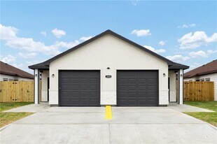 12 Valley N Cir in La Feria, TX - Building Photo