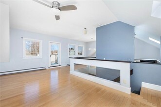 1 Bradford Ave in Newport, RI - Building Photo - Building Photo