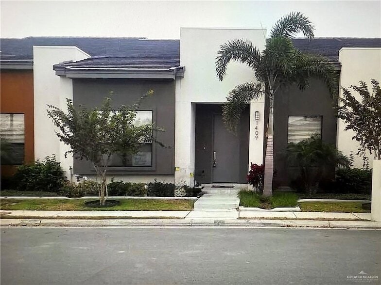 1409 Ozark Ave in McAllen, TX - Building Photo