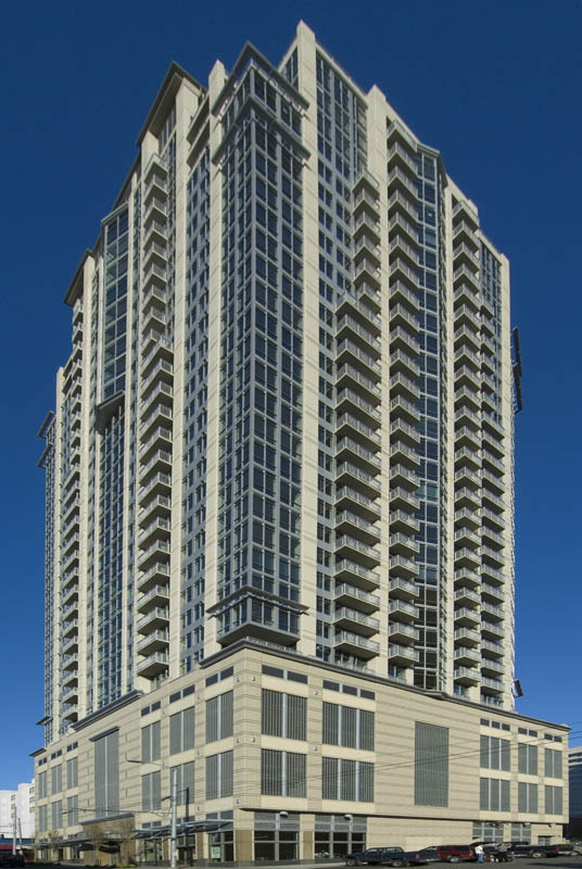 819 Virginia St, Unit 1605 in Seattle, WA - Foto de edificio - Building Photo