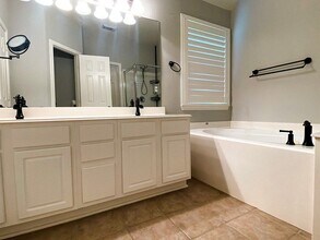 4113 Cleburne Dr in Pearland, TX - Building Photo - Building Photo