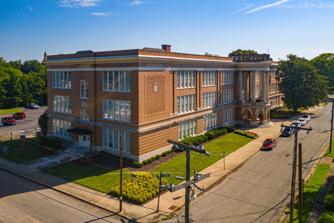 Elora Gardens at Petersburg in Petersburg, VA - Building Photo