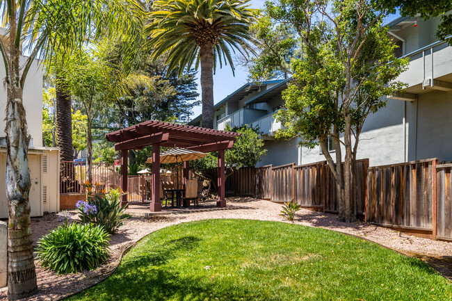 Belmont Square Apartments in Belmont, CA - Building Photo - Building Photo