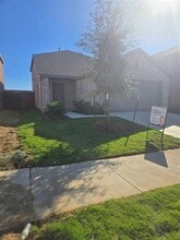 229 Bable Run Dr in Little Elm, TX - Building Photo - Building Photo