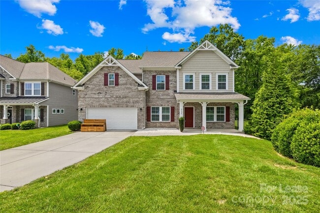 property at 2136 Laurens Dr