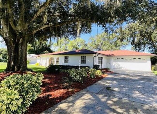 property at 3052 Pine Cove Pl
