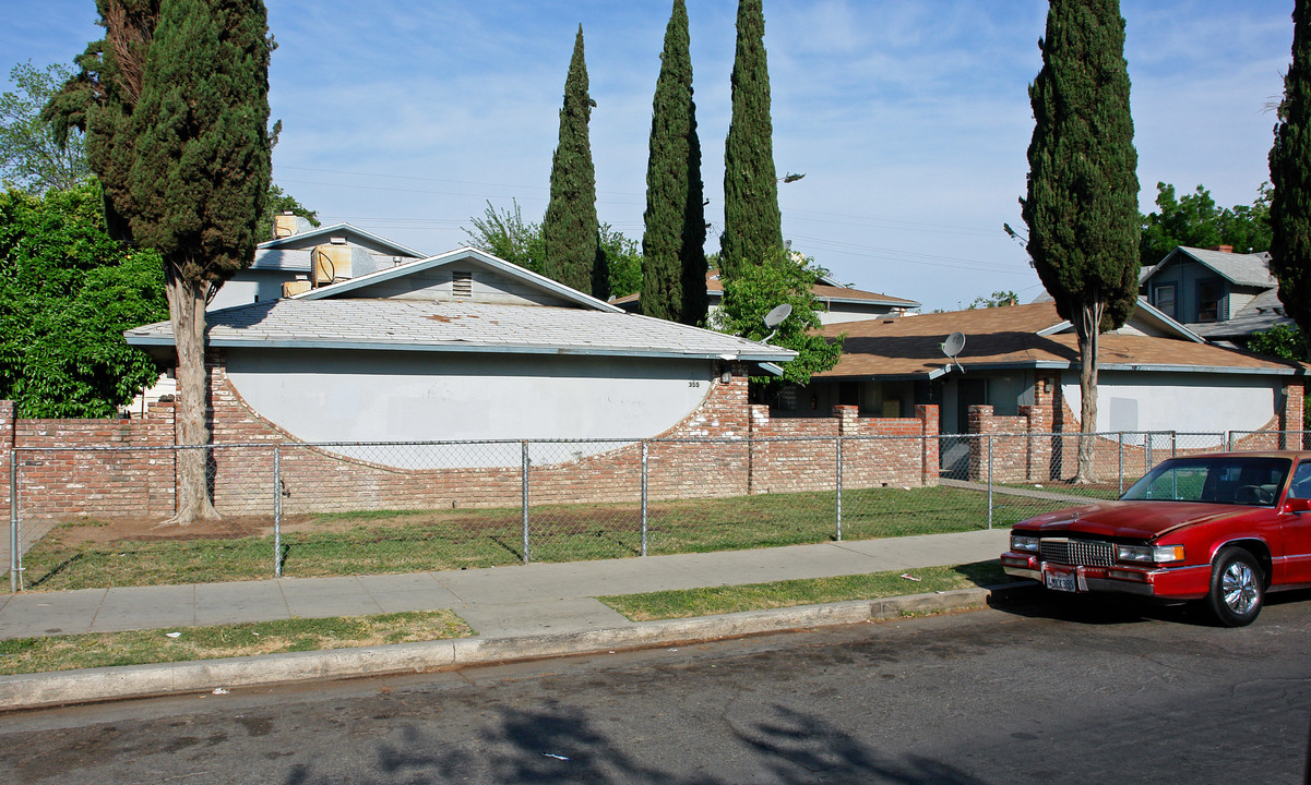 355 N San Pablo Ave in Fresno, CA - Building Photo