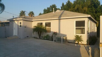 5419 Willowcrest Ave in North Hollywood, CA - Building Photo
