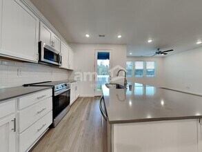 5012 Washington St SE in Olympia, WA - Building Photo - Building Photo