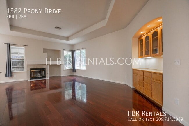 property at 1582 Peony Dr