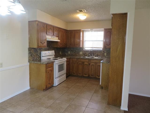 443 Warbler Dr in Desoto, TX - Building Photo - Building Photo