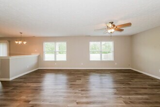 8071 Wichita Hill Dr in Indianapolis, IN - Building Photo - Building Photo