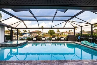 1911 SE 32nd Terrace in Cape Coral, FL - Building Photo - Building Photo