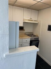 7904 West Dr in North Bay Village, FL - Foto de edificio - Building Photo